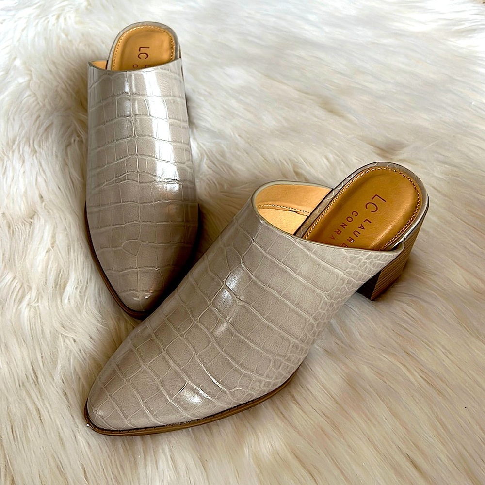 Lauren Conrad grey crocodile slip ons in size 7.5